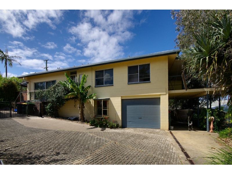 44 Bluff Rd, Emerald Beach NSW 2456