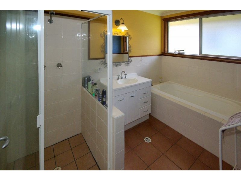 44 Bluff Rd, Emerald Beach NSW 2456