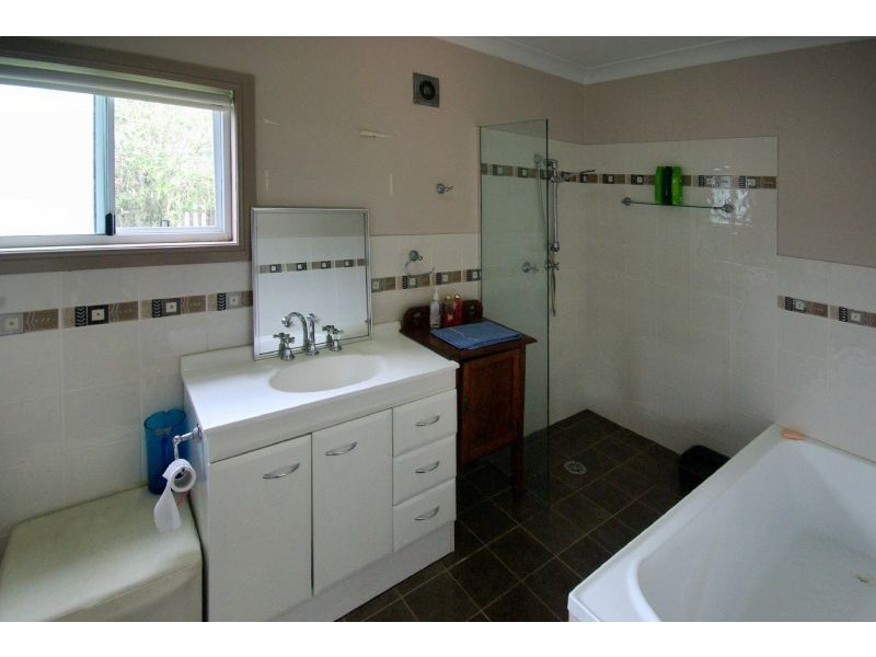 76 Pine Avenue, Ulong NSW 2450