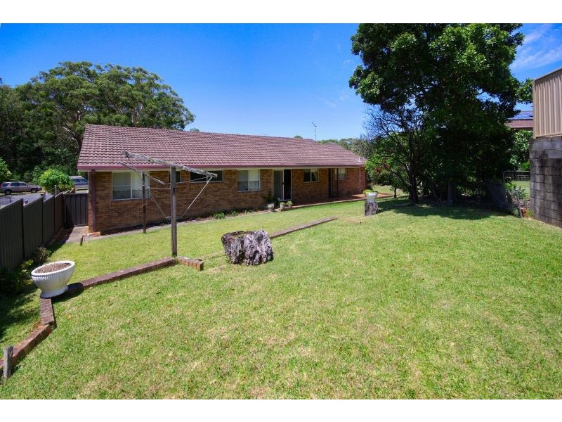 42 Brodie Drive, Coffs Harbour NSW 2450