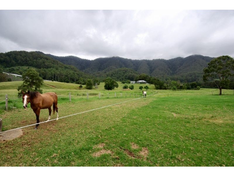 310 Crossmaglen Rd, Bonville NSW 2441