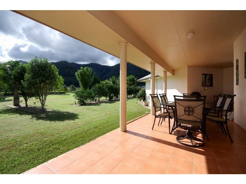 310 Crossmaglen Rd, Bonville NSW 2441