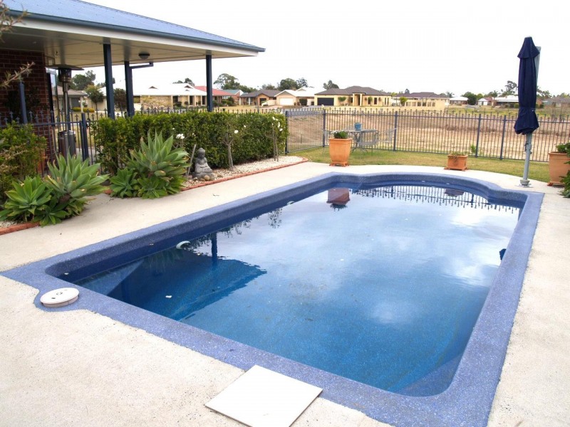 25 North Meadow Dr, Grafton NSW 2460