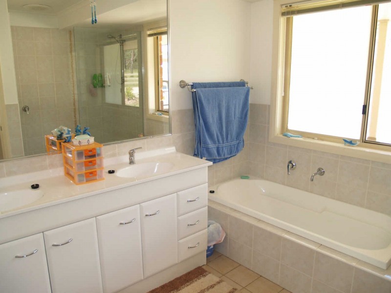 1256  Armidale Road, Coutts Crossing NSW 2460