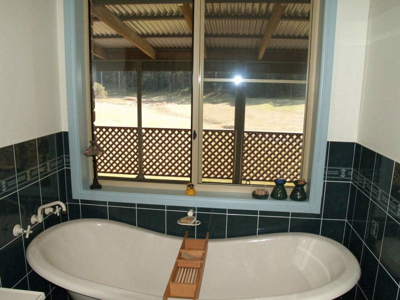 2324B Armidale Road, Blaxlands Creek NSW 2460