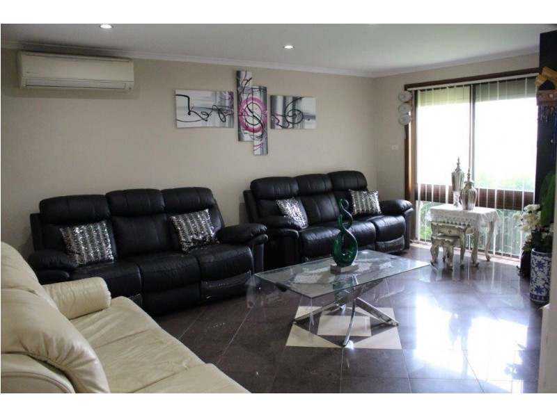 1/8 Thesiger Road, Bonnyrigg NSW 2177