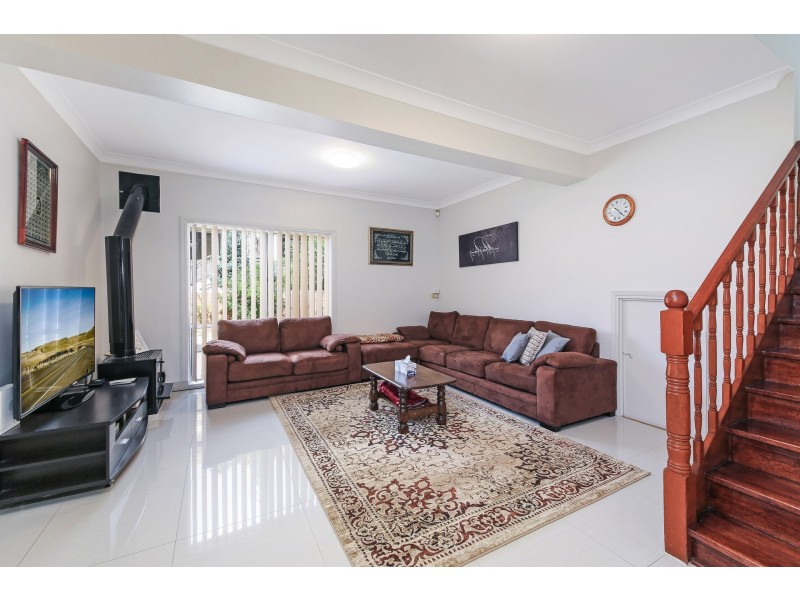 7 Sherritt Place, Prairiewood NSW 2176