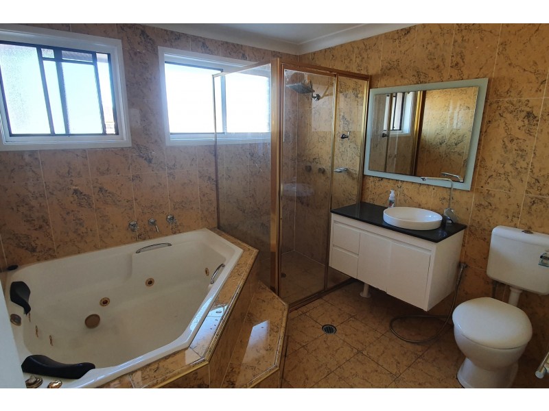 12 Keeden Place, Bonnyrigg NSW 2177