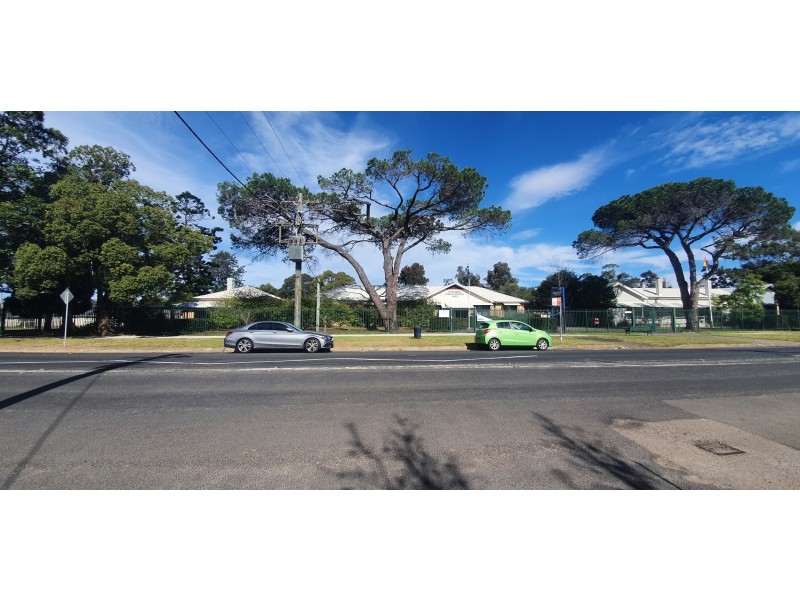 27 Oaks Street, Thirlmere NSW 2572