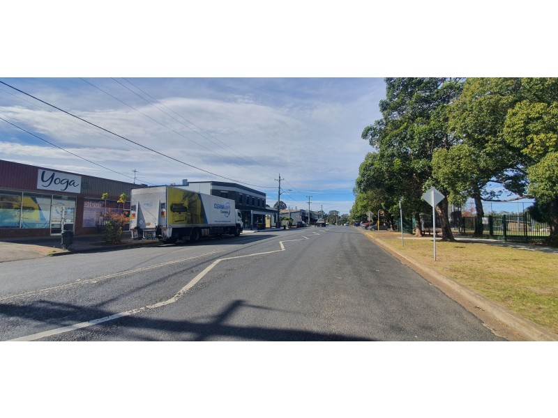 27 Oaks Street, Thirlmere NSW 2572