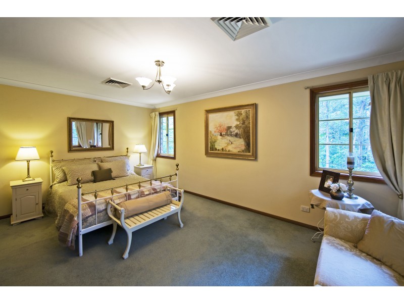 8 Kenwick Lane, Beecroft NSW 2119