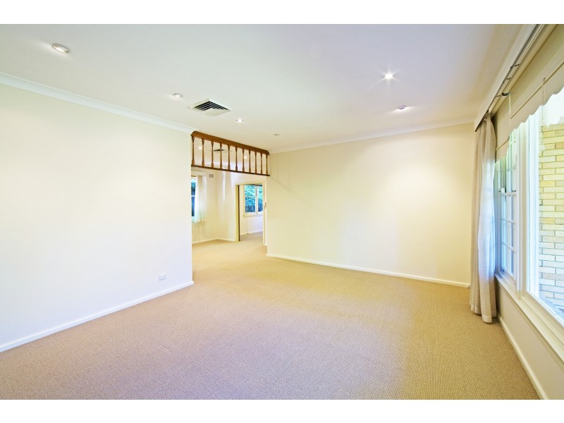 22 Bangalow Ave, Beecroft NSW 2119