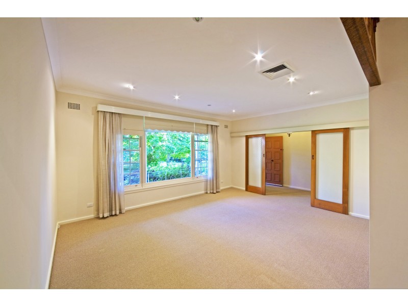 22 Bangalow Ave, Beecroft NSW 2119