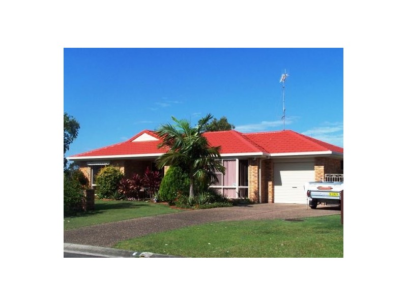 6 Caroline St, Pottsville NSW 2489