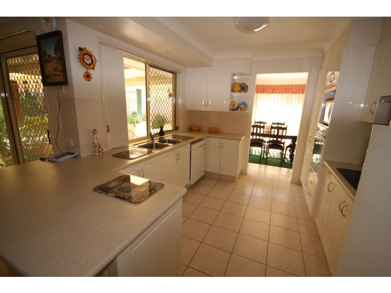 6 Yamba St, Pottsville NSW 2489