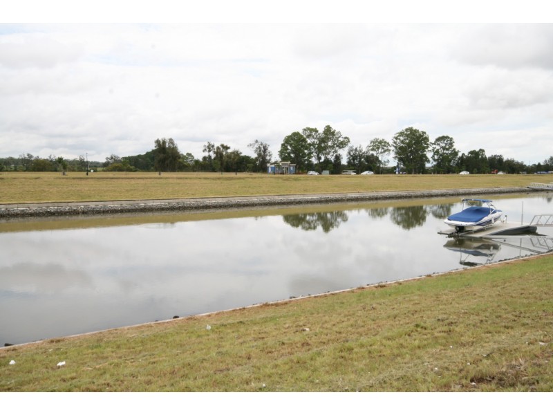 Hope Island QLD 4212