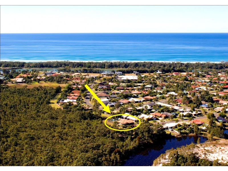 11 Caroline St, Pottsville NSW 2489