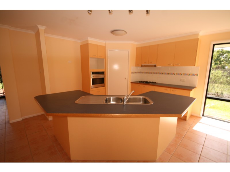 11 Caroline St, Pottsville NSW 2489