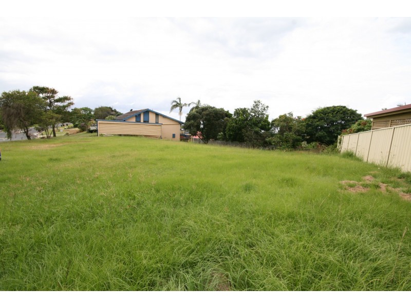 36 Warrambool Rd, Ocean Shores NSW 2483