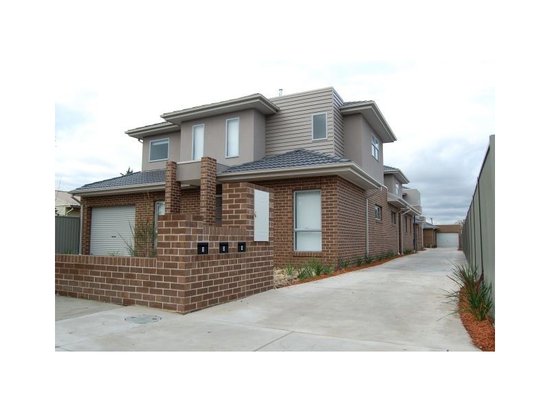 3/10 Kinnane Crescent, Sunshine VIC 3020