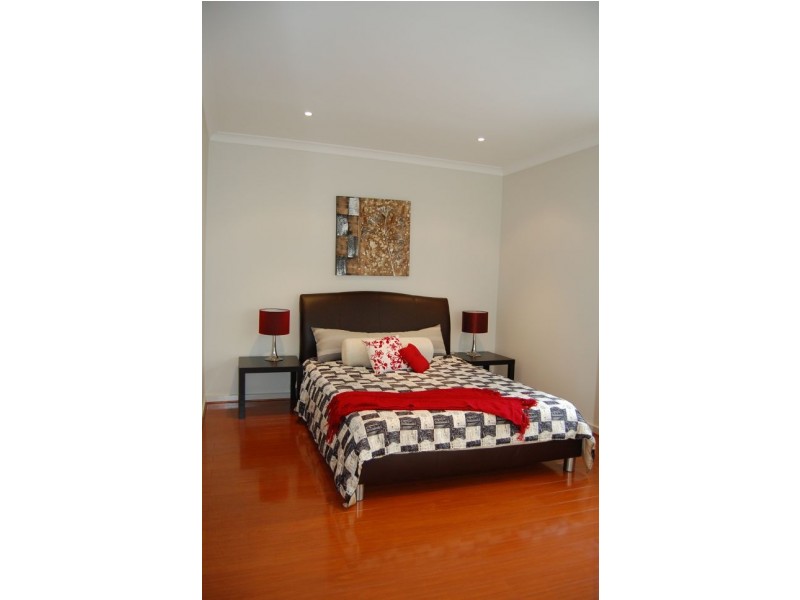 3/10 Kinnane Crescent, Sunshine VIC 3020