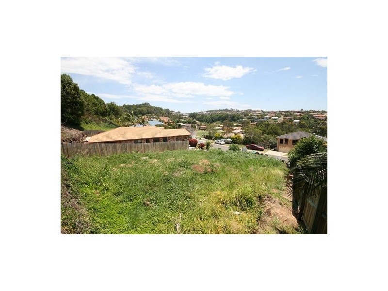 18 Donegal Ct, Banora Point NSW 2486
