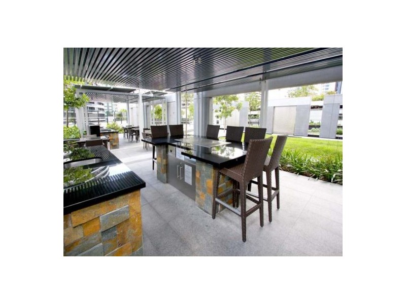 1/1 Elizabeth St, Broadbeach QLD 4218