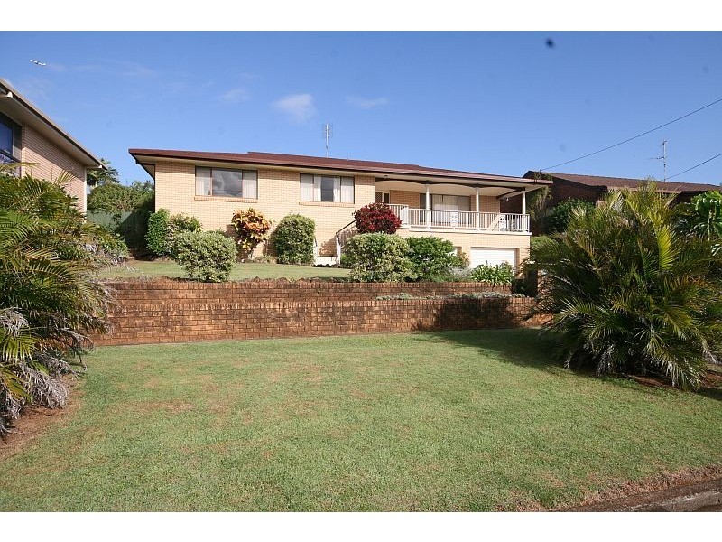 5 Allamanda Ave, Banora Point NSW 2486