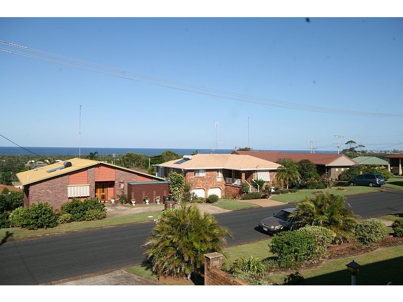 5 Allamanda Ave, Banora Point NSW 2486