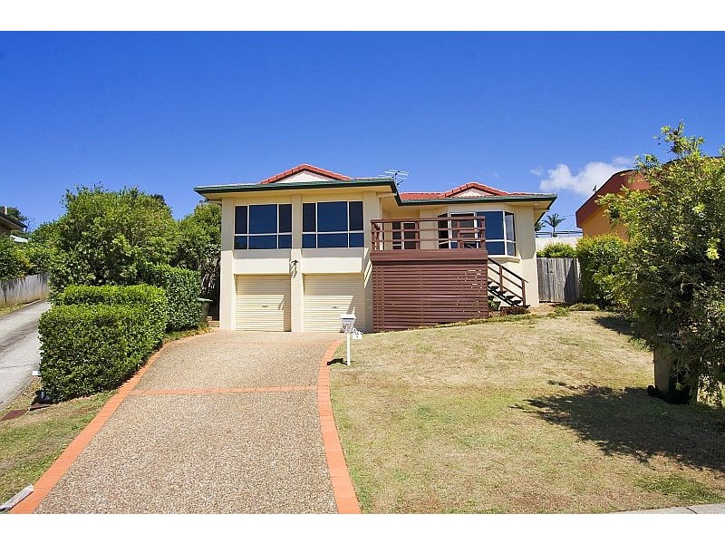 9 Kinross Ct, Banora Point NSW 2486