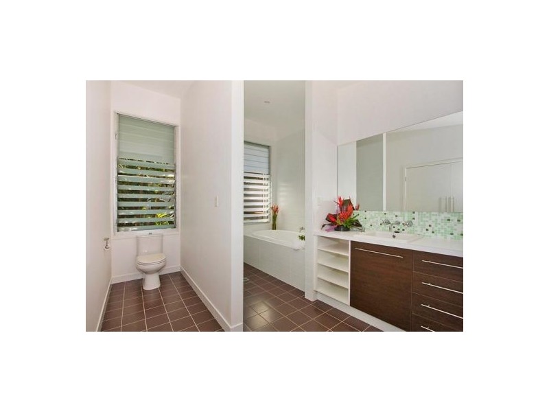 11 Cabbage Gum Rd, Pottsville NSW 2489