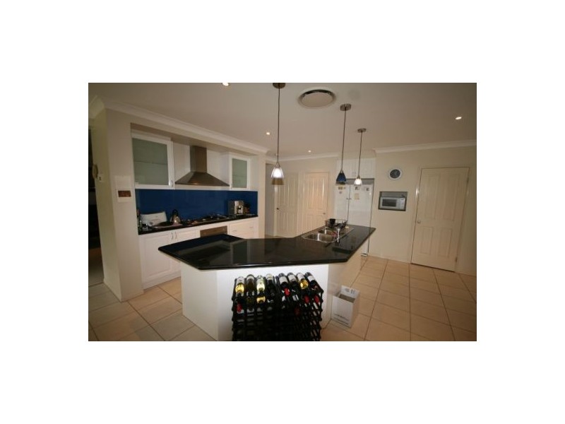 27 Suffolk Parade, Pottsville NSW 2489