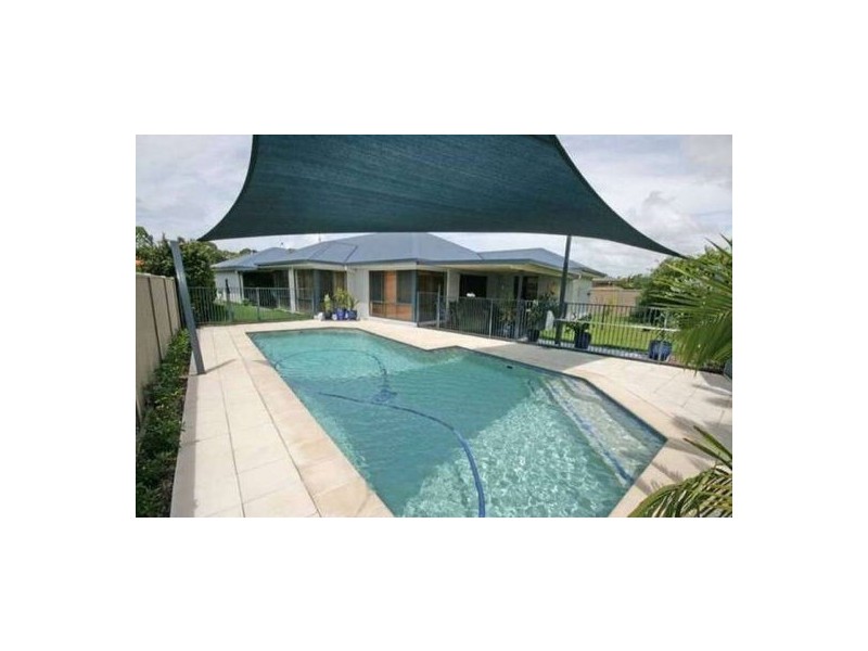 27 Suffolk Parade, Pottsville NSW 2489