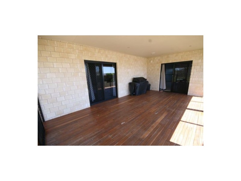 6 Mylestom Circle, Pottsville NSW 2489