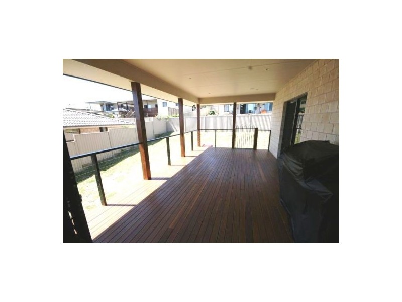 6 Mylestom Circle, Pottsville NSW 2489