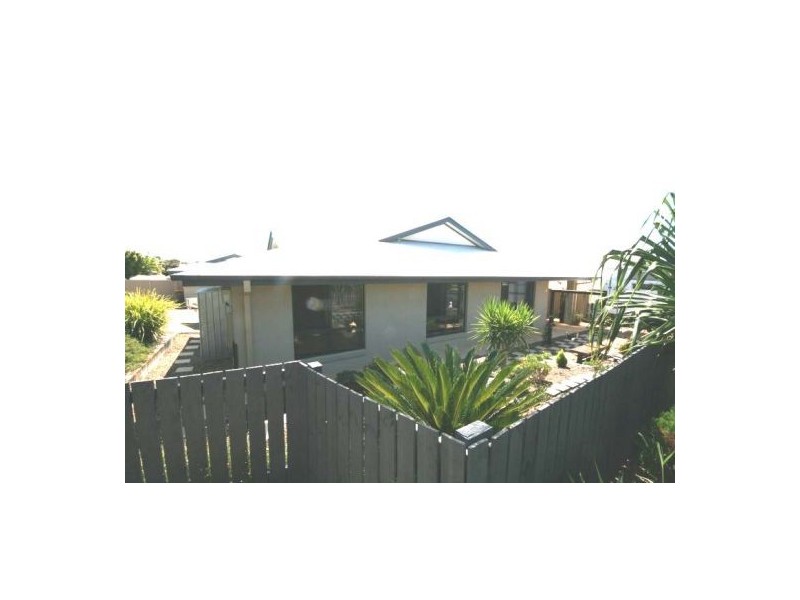 1/9 Suffolk Parade, Pottsville NSW 2489