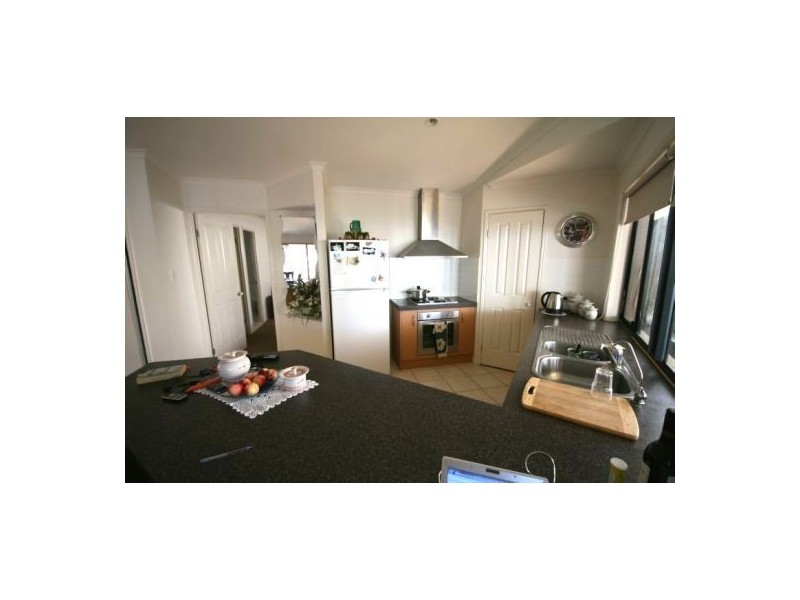 1/9 Suffolk Parade, Pottsville NSW 2489