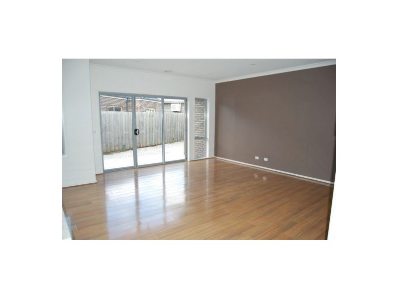 3/12 Gunnedah Street, Sunshine VIC 3020