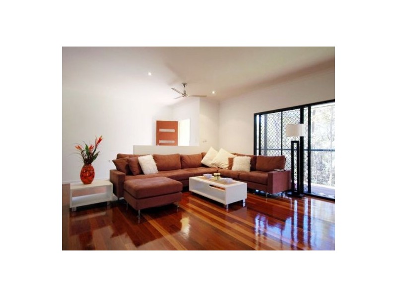 3 Dorset Place, Elanora QLD 4221