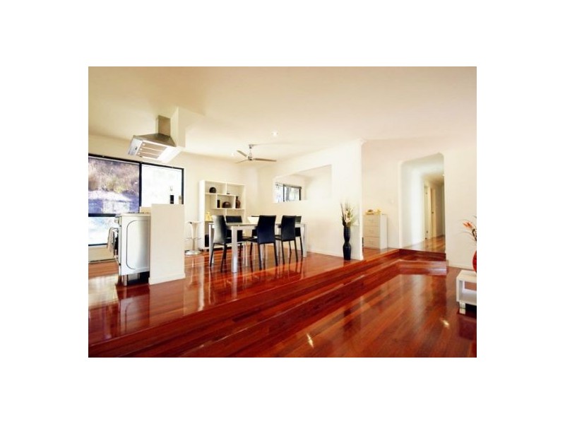 3 Dorset Place, Elanora QLD 4221