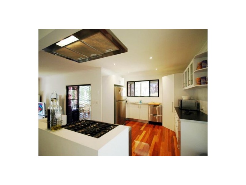 3 Dorset Place, Elanora QLD 4221