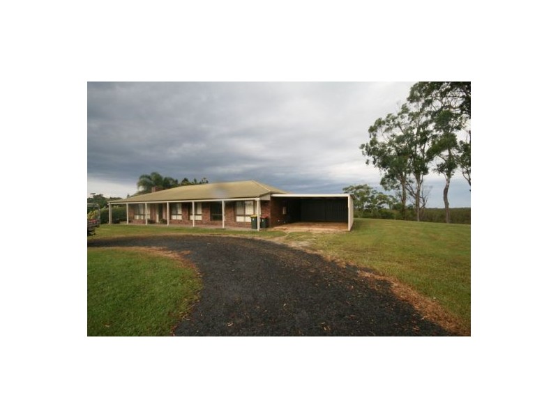 8 Hazelwood Dr, Pottsville NSW 2489
