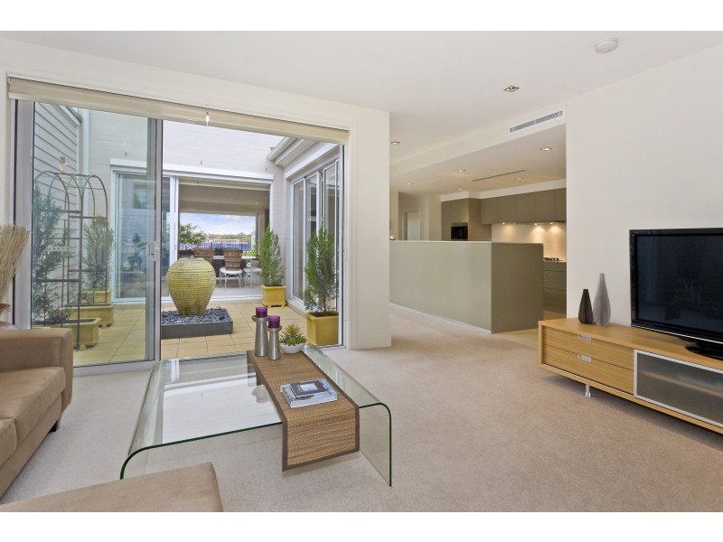 5 Vineyard Way, Breakfast Point NSW 2137