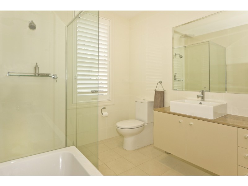 5 Vineyard Way, Breakfast Point NSW 2137