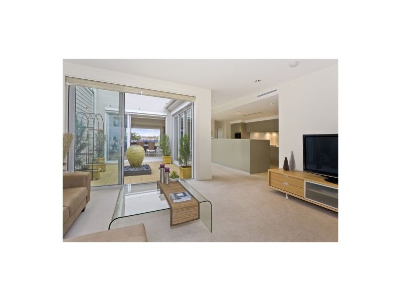 5  Vineyard Way, Breakfast Point NSW 2137