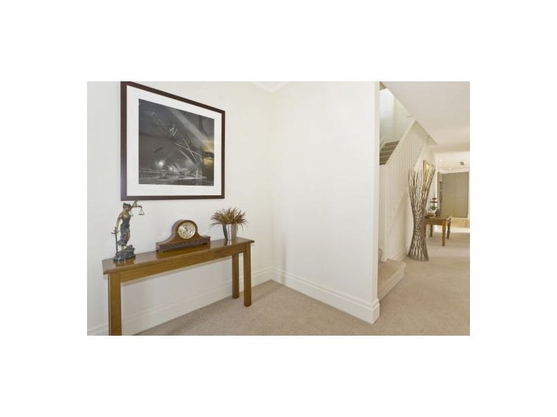 5  Vine yard Way, Breakfast Point NSW 2137