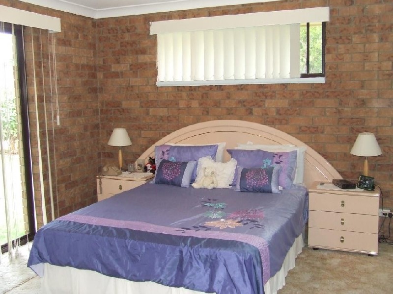 18 Shearwater Street, Burleigh Waters QLD 4220