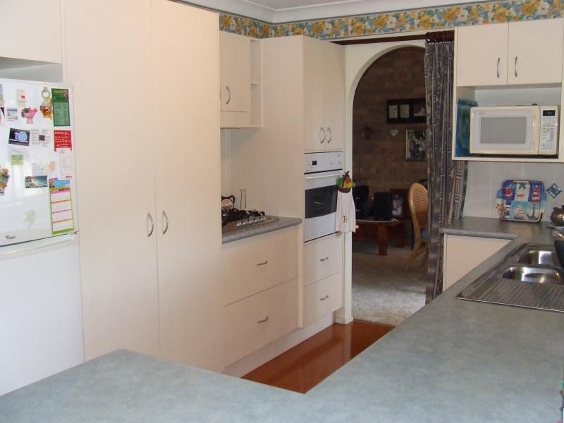 18 Shearwater Street, Burleigh Waters QLD 4220