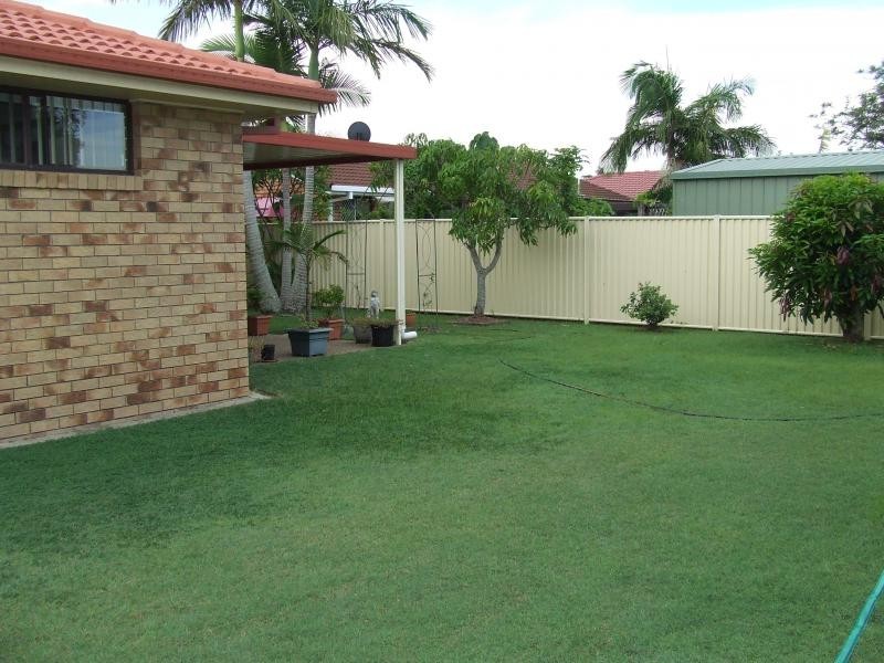 18 Shearwater Street, Burleigh Waters QLD 4220