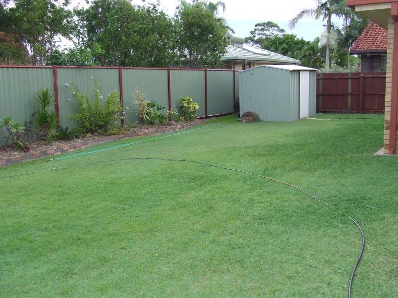 18 Shearwater Street, Burleigh Waters QLD 4220